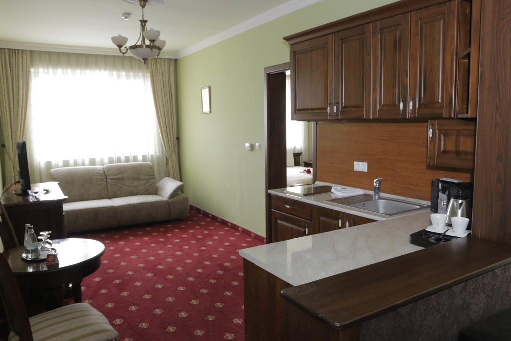 Hotel Slavia Salonta Esterno foto