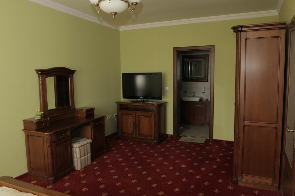 Hotel Slavia Salonta Esterno foto