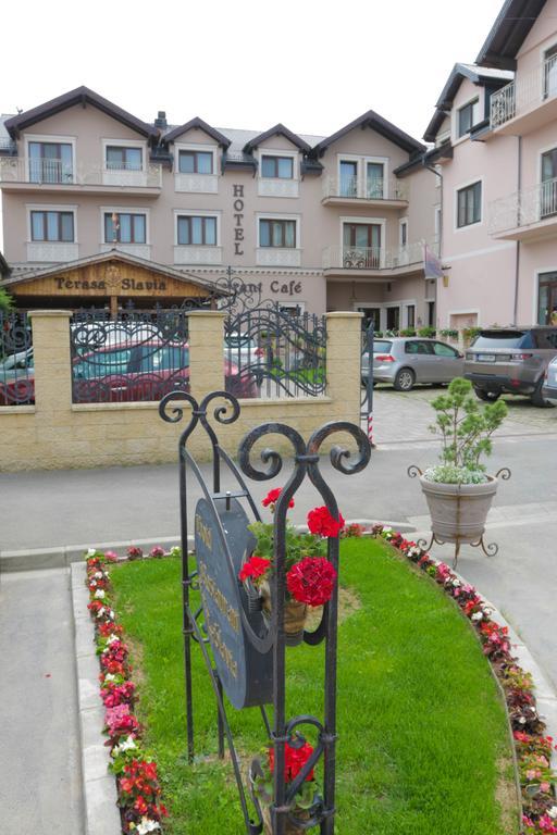 Hotel Slavia Salonta Esterno foto