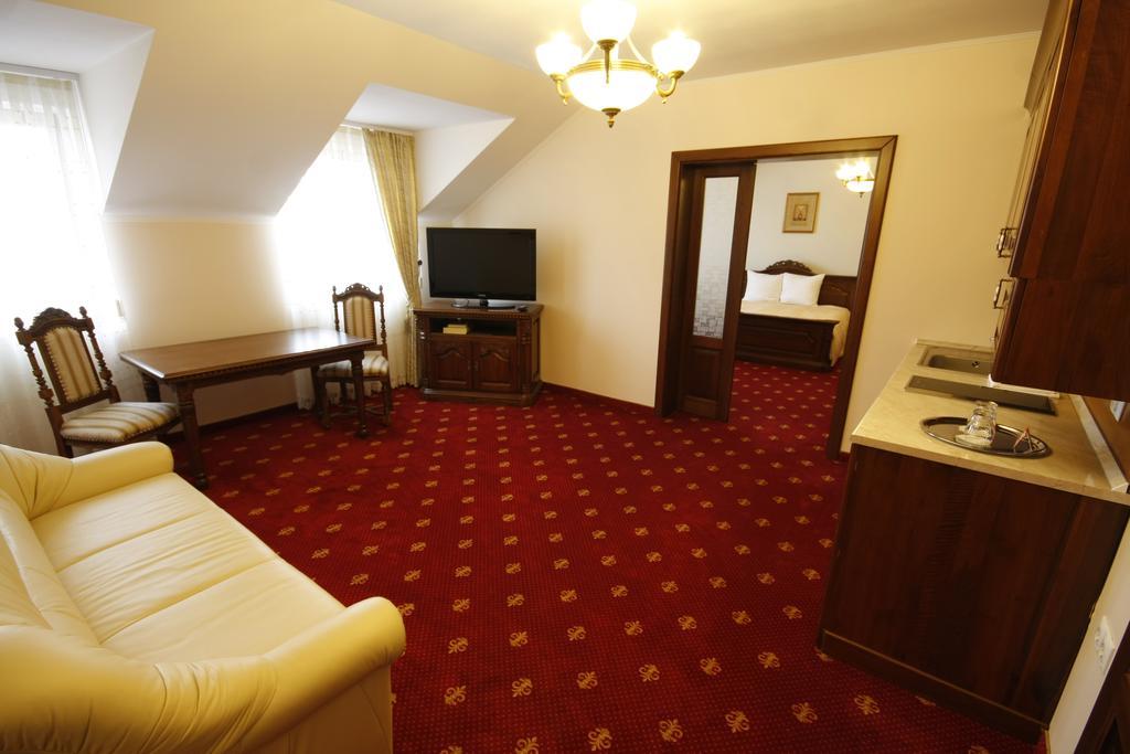 Hotel Slavia Salonta Esterno foto