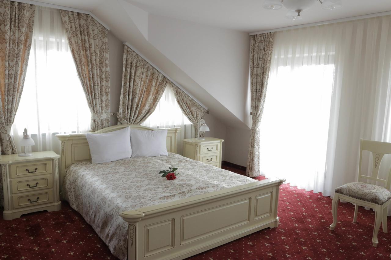 Hotel Slavia Salonta Esterno foto