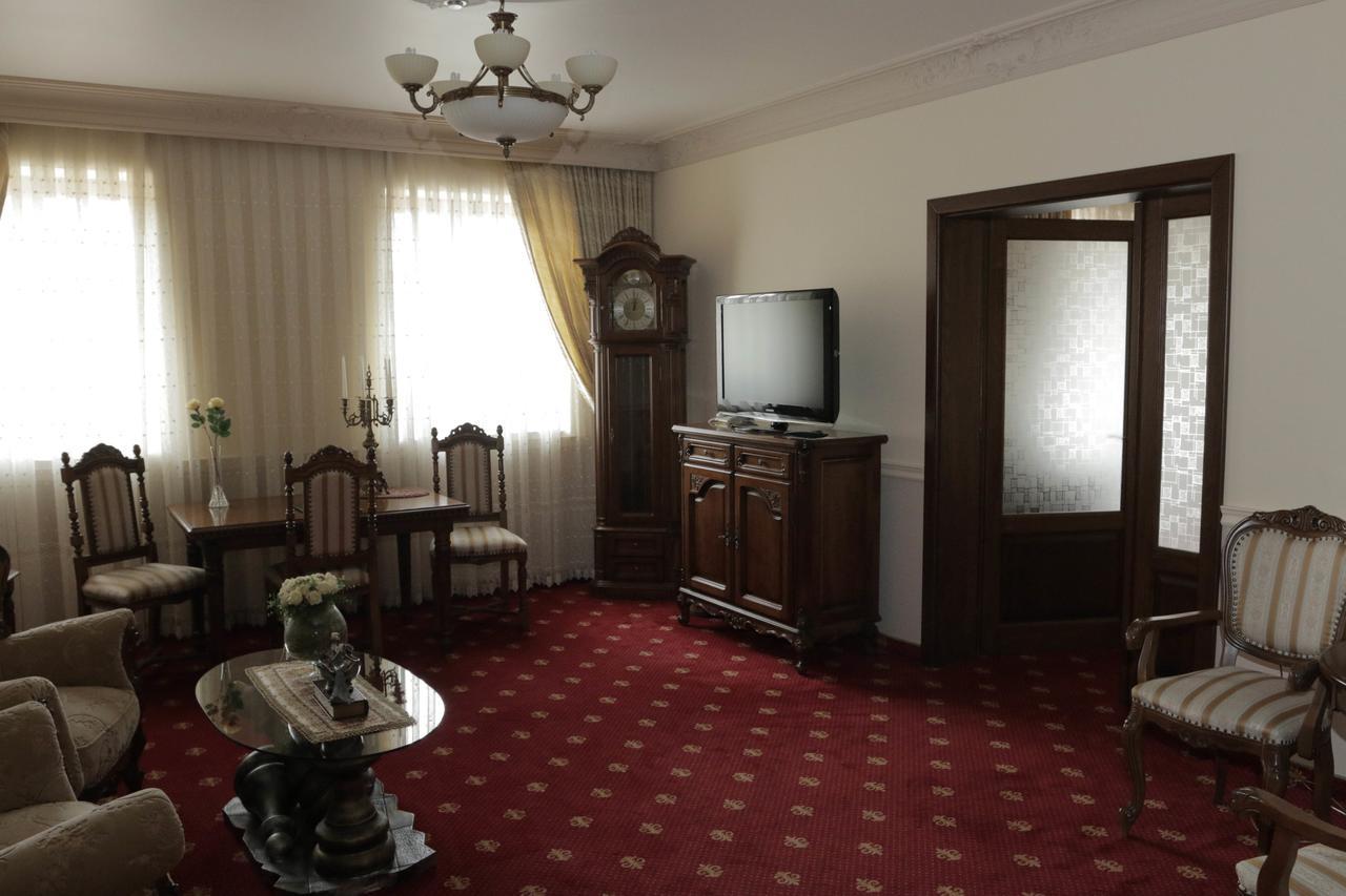 Hotel Slavia Salonta Esterno foto